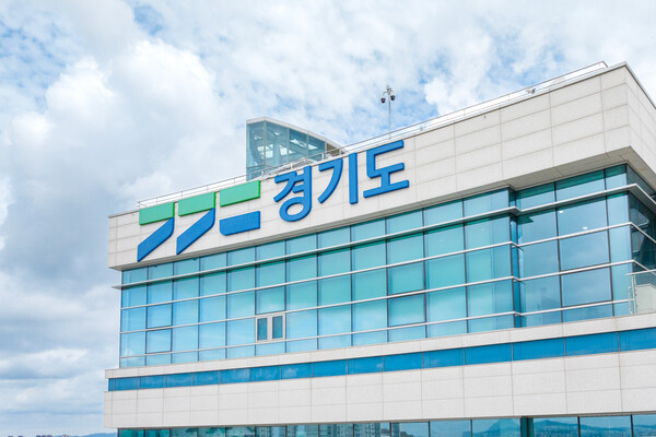 경기도가 불투명한 관리비 운영으로 문제가 되어온 오피스텔 등 집합건물에 대해 전국 최초로 직접 감독에 나선다. (사진=경기도)