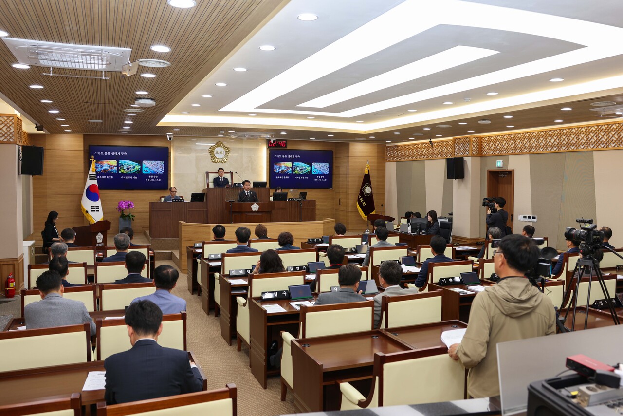 평택시의회는 5월2일 시의회 2층 본회의장에서 제2차 본회의를 끝으로 4월21일부터 12일간 진행된 제255회 임시회 의사일정을 마무리했다.  (사진=평택시의회)