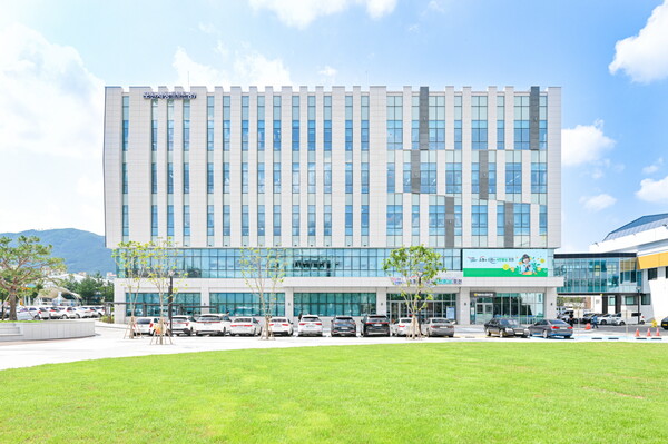 포천시가 지역 경제 활성화를 위해 기업 대표의 주소 이전을 장려하는 '기업 대표 주소 이전 활성화 계획'을 6월부터 본격적으로 추진한다. 