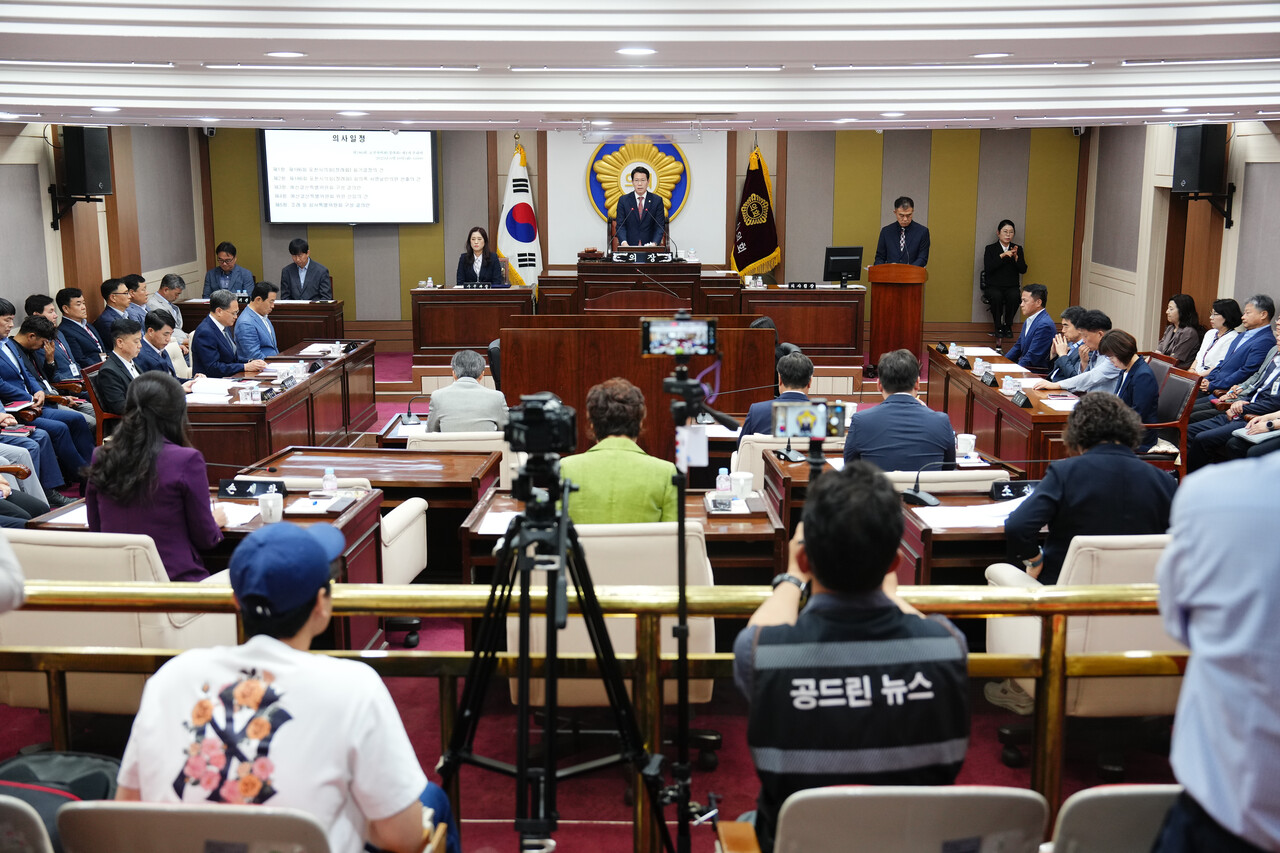 포천시의회는 6월10일 제186회 제1차 정례회를 열고 6월25일까지 16일간의 의사일정으로 행정사무감사와 2024회계연도 예산결산, 조례안 등의 안건을 심의할 예정이다. (사진=포천시의회)
