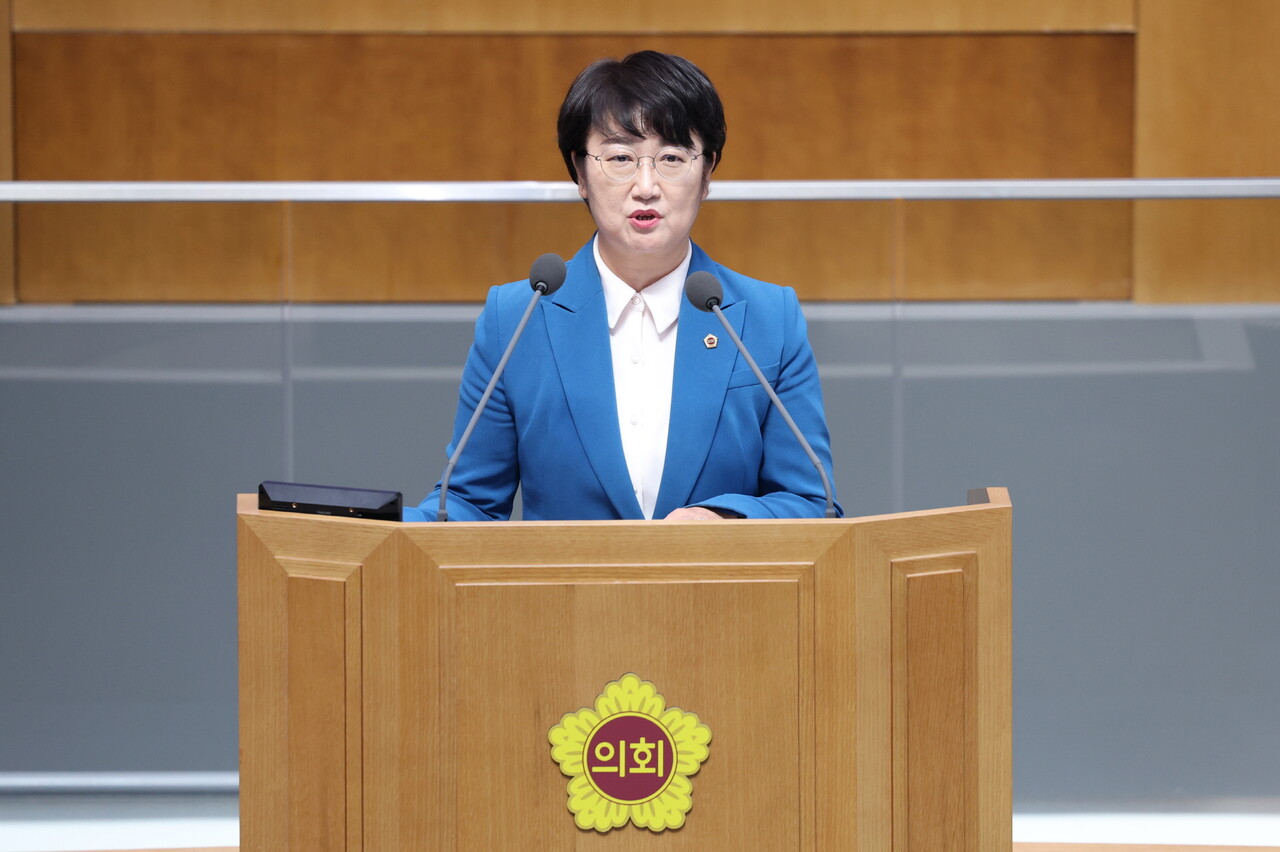 [일간경기=김인창 기자] 경기도의회 경제노동위원회 고은정(더불어민주당, 고양10) 위원장은 6월11일 경기도의회 제384회 정례회 제2차 본회의에서 김동연 경기도지사를 대상으로 K-컬처밸리 사업의 추진 방향에 대한 도정질문을 진행했다.