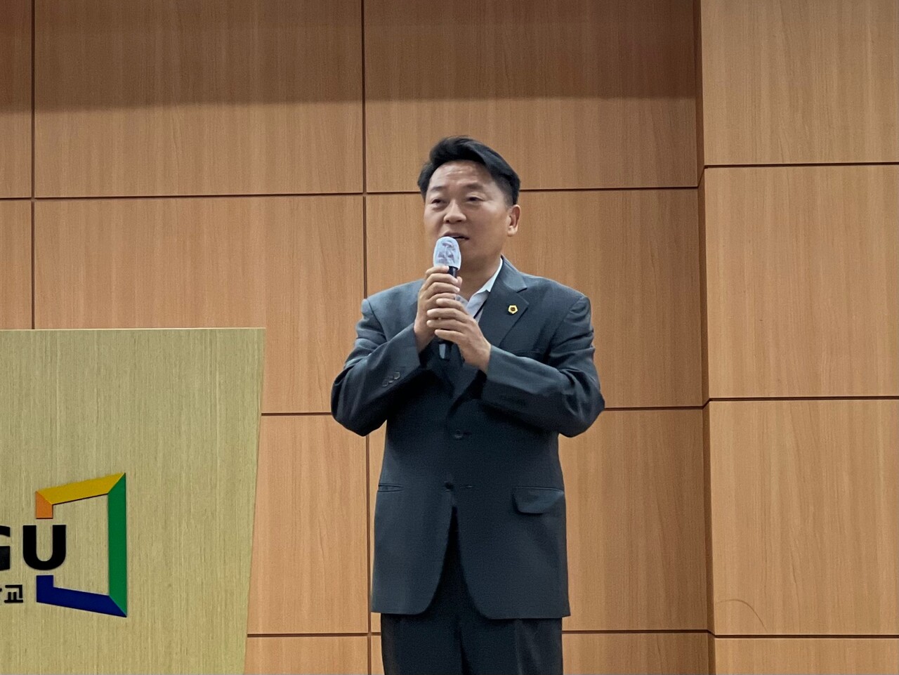 방성환 농정해양위원장이 12일「ESG선도대학 입학식」에 참석해 축사를 통해 ESG 가치를 실천할 미래 인재들의 새로운 출발을 격려했다.(사진=경기도의회)