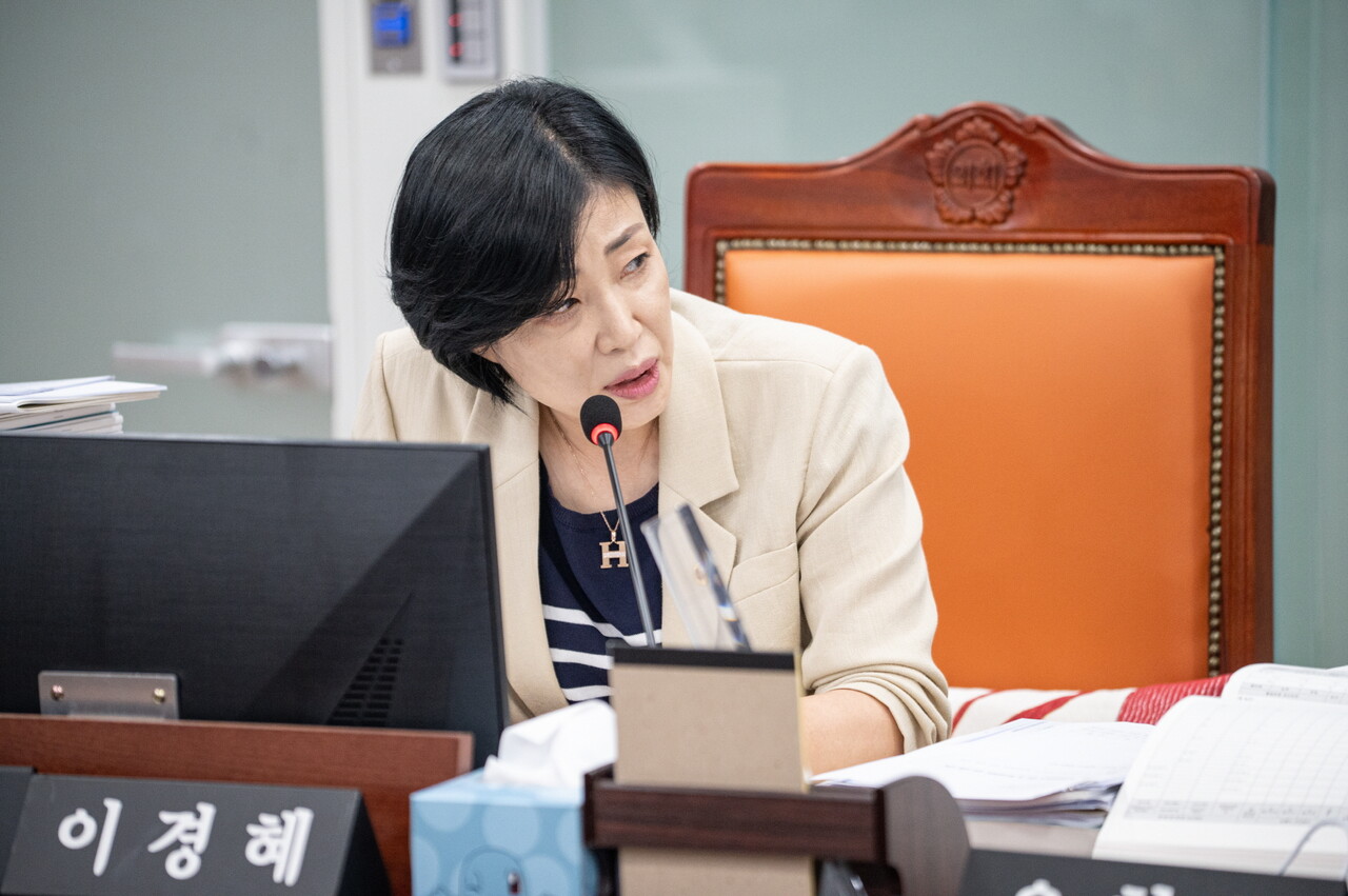 이경혜(기획재정위원회 부위원장, 더불어민주당, 고양4) 경기도의원은 6월16일 제384회 정례회 기획재정위원회 제1차 회의에서 2024년도 결산 및 제1회 추가경정예산안을 심사했다. (사진=경기도의회)