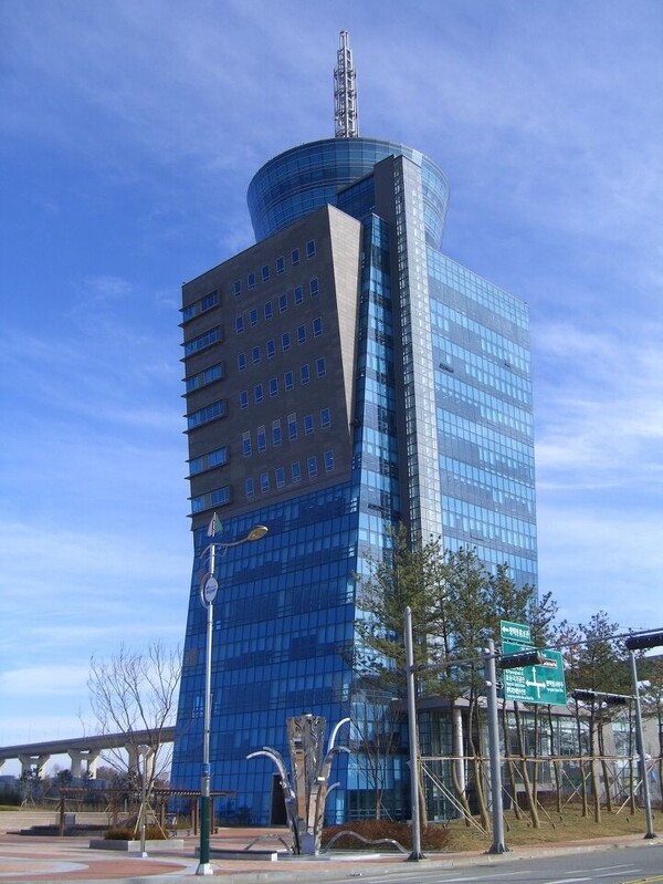 경기경제자유구역청은 산업통상자원부 2024년 경제자유구역 성과 평가에서 작년에 이어 2년 연속 최우수 등급(S등급)을 받았다고 3일 밝혔다. (사진=경기경제청)