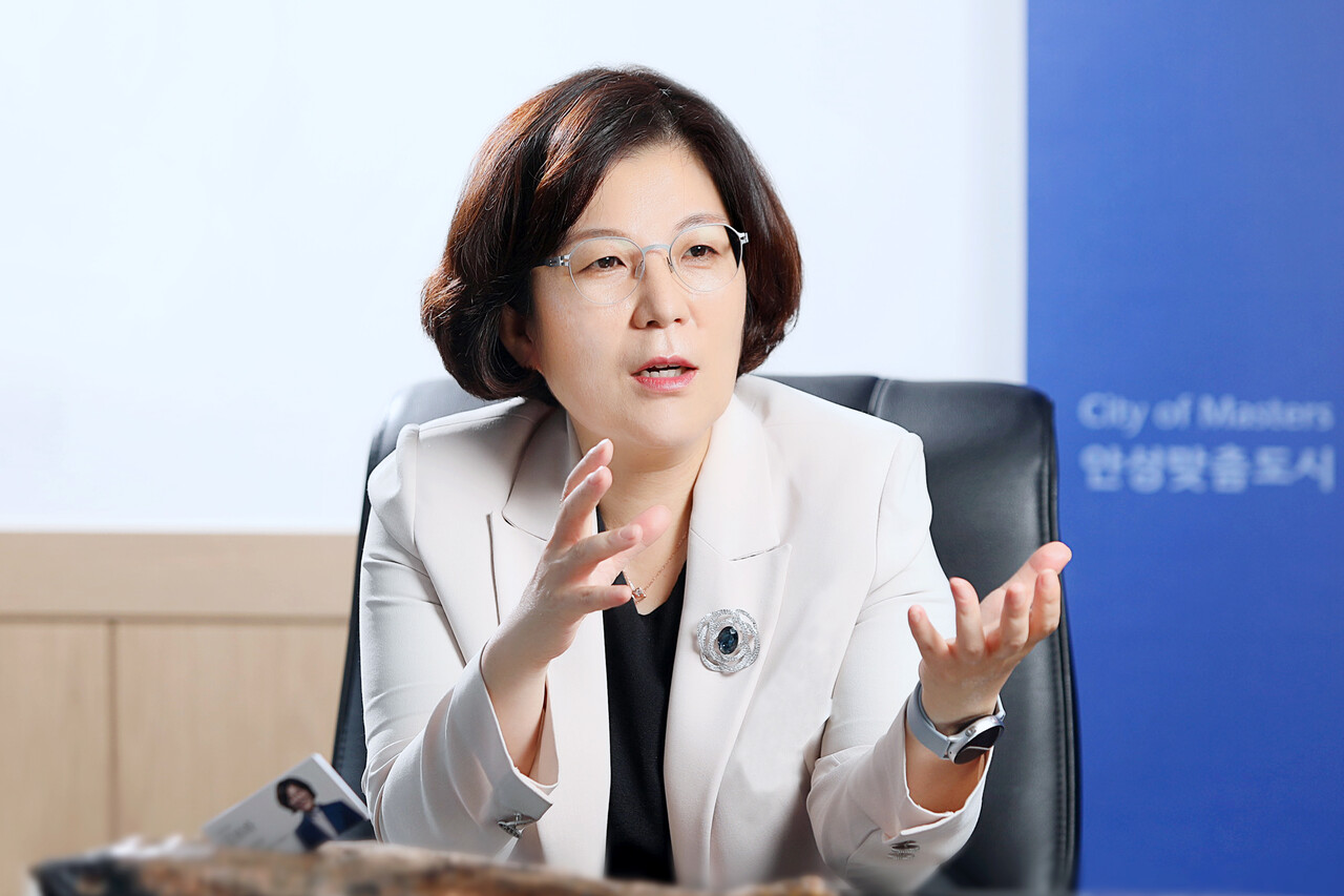 민선 8기 3주년을 맞은 김보라 안성시장은 산업, 문화, 교통, 복지 등 다방면에서 이룬 성과를 바탕삼아 ‘지속 가능한 도시’로 도약을 약속했다. (사진=안성시)