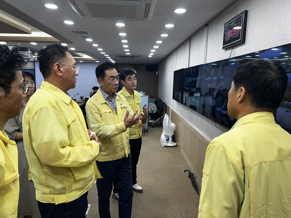 평택시가 7월 16일부터 내린 집중호우에 대응해 단계별 비상 대응체계를 가동하고, 인명피해 없이 주요 피해 현장에 긴급조치를 완료했다. (사진=평택시)