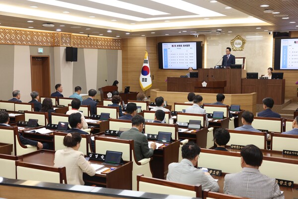 평택시의회는 7월28일 시의회 3층 간담회장에서 제2차 본회의를 끝으로 7월21일부터 8일간 진행된 제257회 임시회 의사일정을 마무리했다. (사진=평택시의회)