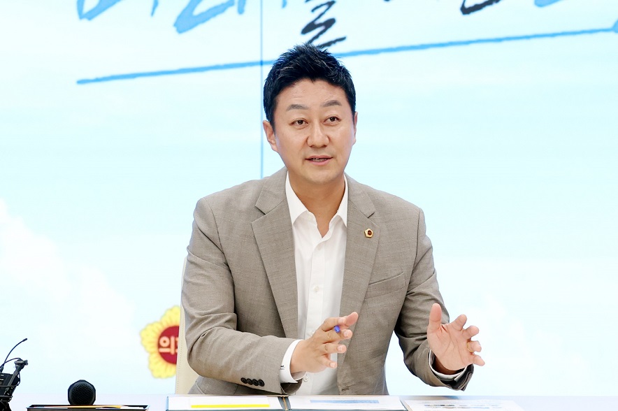 김진경(민주당, 시흥3) 경기도의회 의장은 시흥시 관내 도로 위험 요소를 조기에 감지·대응하는 시흥시 ‘스마트 도로 관리시스템’ 도입을 적극 지원했다고 8월2일 밝혔다.사진=경기도의회)