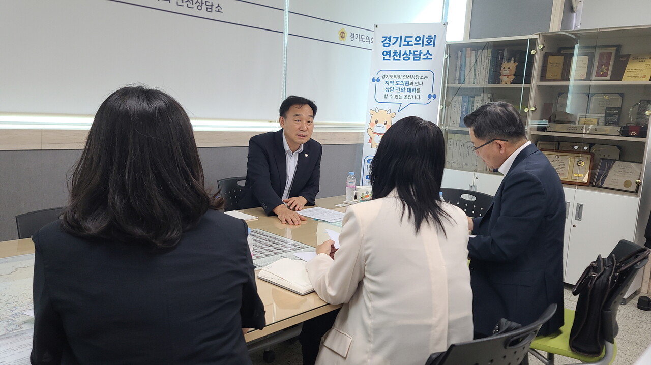 윤종영 도의원은 경기도에 이어 경기도교육청 차원의 농어촌유학 활성화 정책을 추진하기 위해 조례 제정과 실무 협의를 진행하며 다각적인 노력을 기울이고 있다. (사진=경기도의회) 