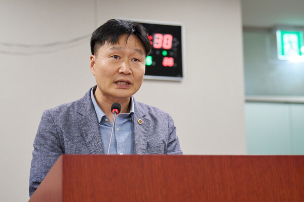 경기도의회 도시환경위원회 김태희(민주당, 안산2) 의원이 '경기도 주택 중개보수 등에 관한 조례 일부개정조례안'을 대표발의했다. (사진=경기도의회)