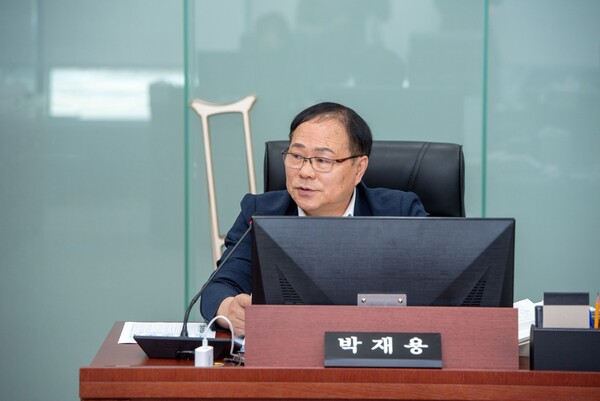 박재용 경기도의회 보건복지위원회 위원이 9월11일 열린 제386회 임시회 보건복지위원회에서 발언하고 있다. (사진=경기도의회)
