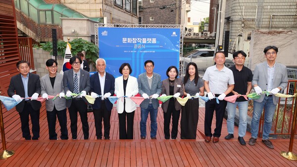 안성시가 동본동 89-2번지 일원 옛 안성군수관사를 리모델링해 지난 9월 15일 시민에게 개방했다. (사진=안성시)