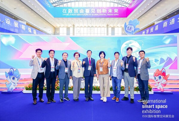 경기도의회 미래과학협력위원회는 9월 21일부터 9월 27일까지 6박 7일 일정으로 싱가포르와 중국 항저우를 방문해 경기도의 미래성장 동력과 정책을 모색하기 위한 공무국외출장을 실시했다.(사진=경기도의회)