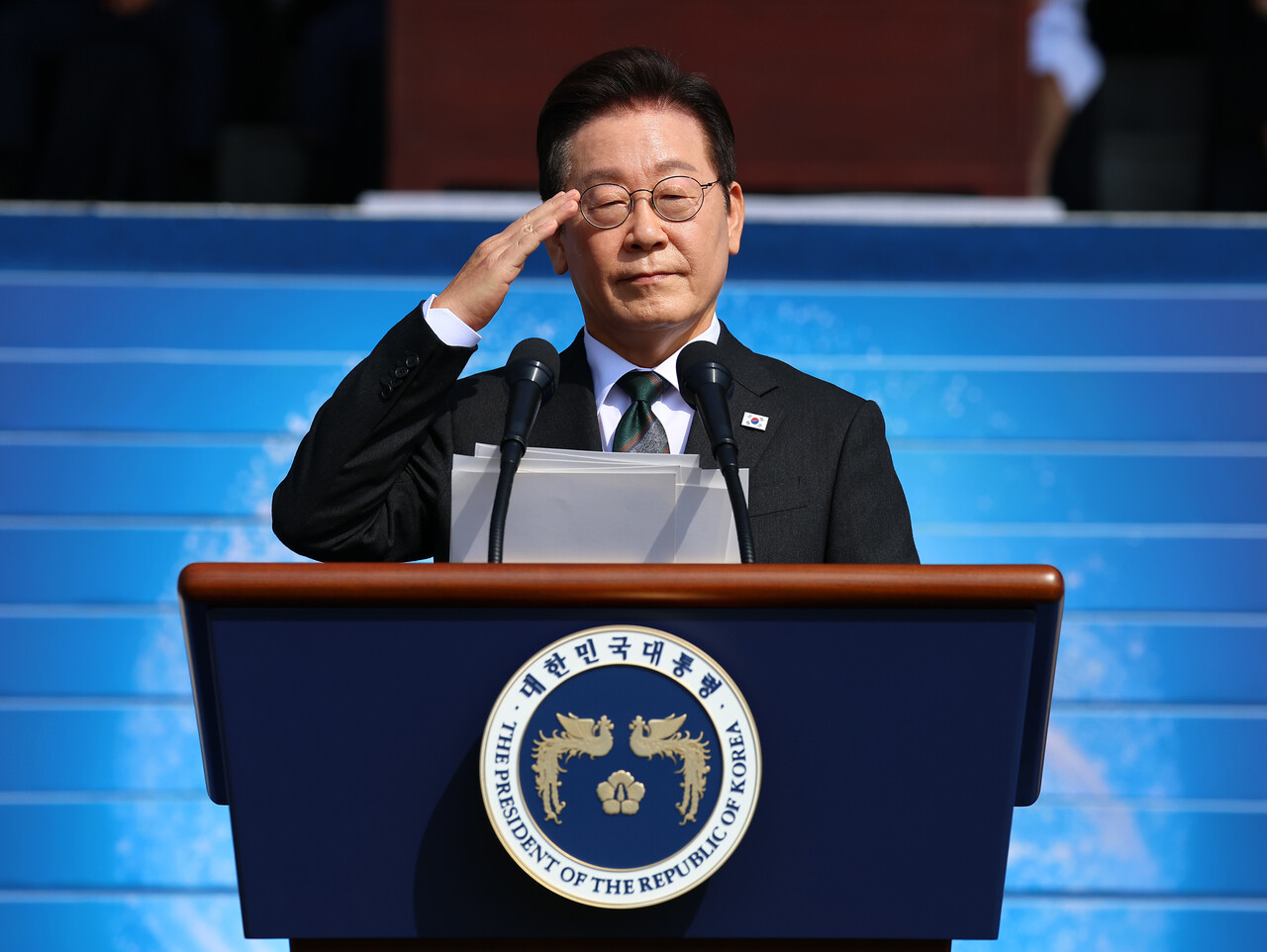 이재명 대통령은 10월1일 오전 계룡대에서 개최된 건군 77주년 국군의 날 행사에서 헌법을 수호하는 군대를 재건할 것이라고 천명했다. (사진=연합뉴스)