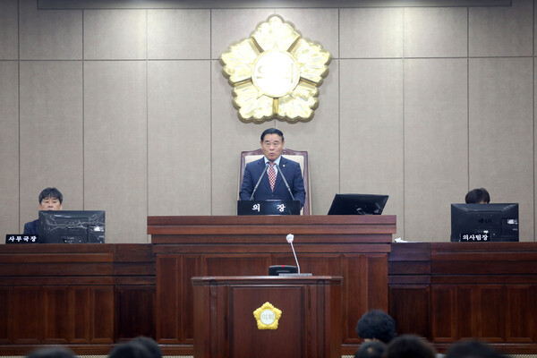 수원특례시의회가 15일 제396회 임시회 제1차 본회의를 열고 9일간의 의정활동에 들어갔다. (사진=수원특례시의회)