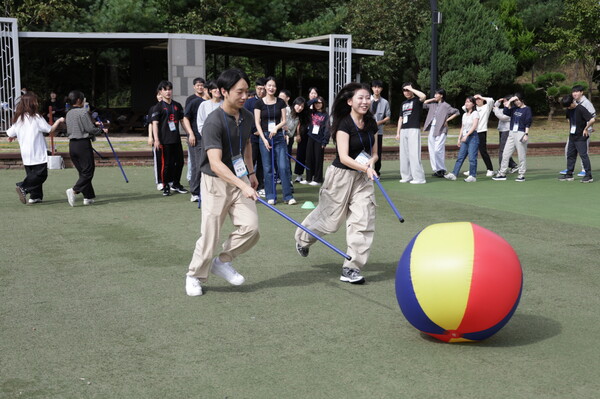 수원특례시가 4박 5일간 신규 공직자 161명을 대상으로 '2025 수원형 공직 입문과정(On-Boarding)'을 운영하며 공직자로서 첫걸음을 내디뎠다. (사진=수원시)