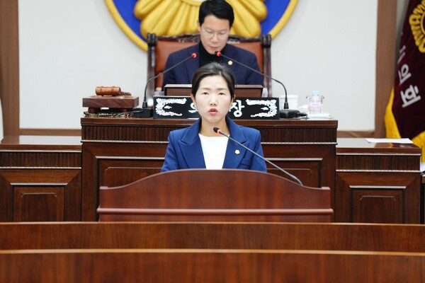 손세화(민주당) 포천시의회 의원이 10월27일 제188회 임시회 본회의 5분 발언을 통해 포천시 청소 행정의 구조적인 문제를 강하게 질타하며 백영현 시장과 공직자들에게 근본적인 개선을 촉구했다.