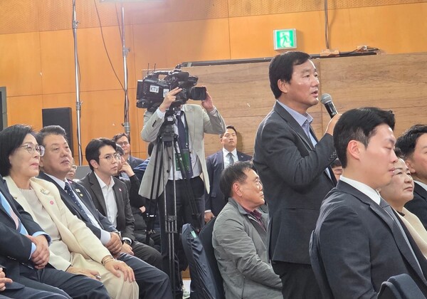 이재명 대통령이 11월14일 경기북부 ‘타운홀 미팅’에서 김순현(사진) 북파주발전포럼 대표가 건의한 ‘임진강변 철조망 철거’를 안규백 국방장관에게 긍정 검토하라고 지시해 귀추가 주목된다. (사진=북파주발전포럼)