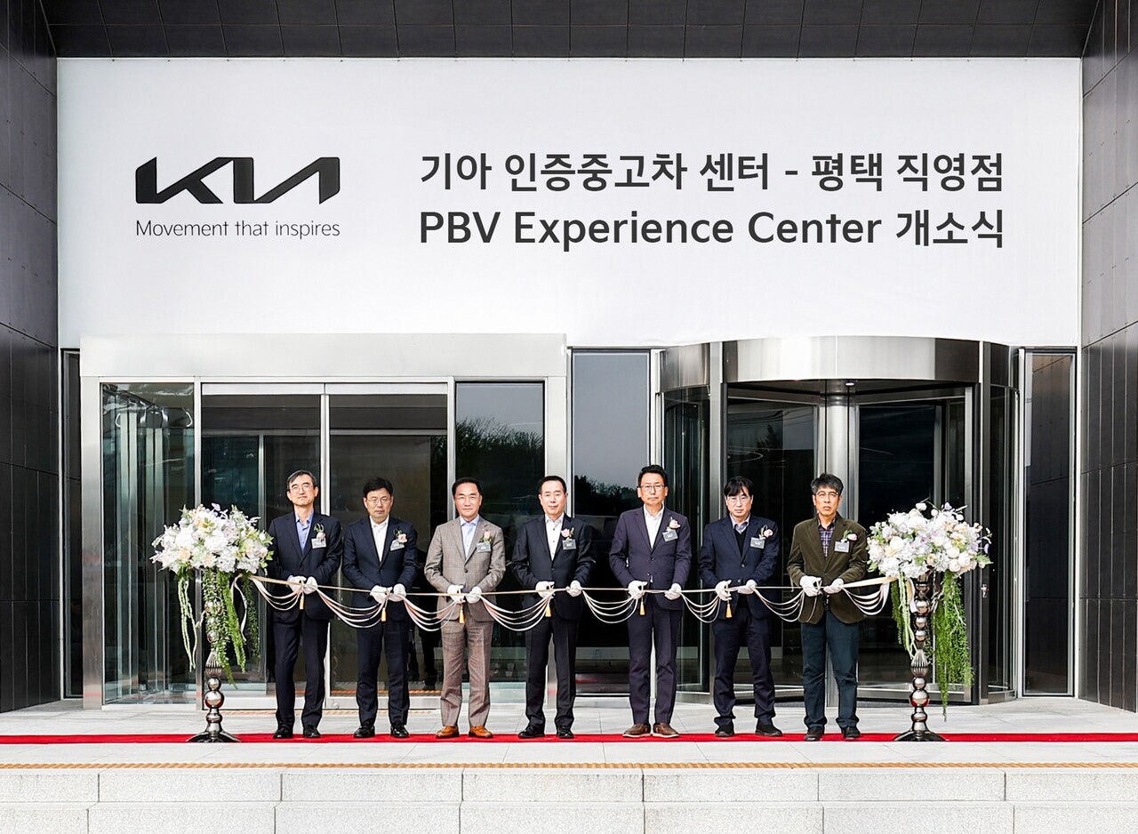기아자동차의 PBV 익스피리언스 센터와 인증중고차 센터가 11월17일 평택시에 문을 열었다. (사진=경기도)