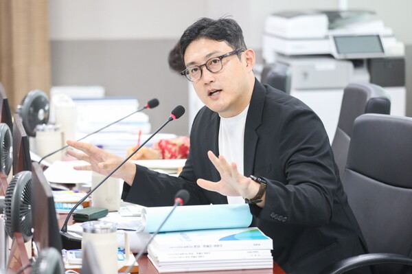 이상원 경기도의회 의원이 2026년도 본예산 심의에서 발언하고 있다. (사진=경기도의회)