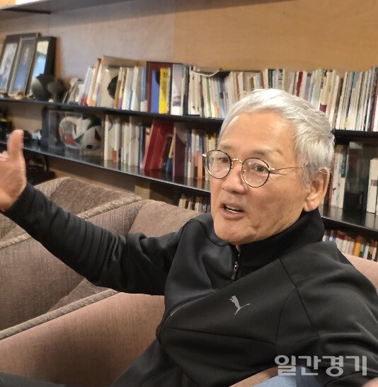 급격한 경제 성장 속 녹록지 않았던 농촌의 현장을 배우의 시선으로 담아내었던 그는, 이후 대한민국 최초로 두 차례 장관을 역임하며 저작권 강화의 기틀을 마련하는 등 문화 행정가로서도 굵직한 족적을 남겼다. (사진=김순철 기자) 